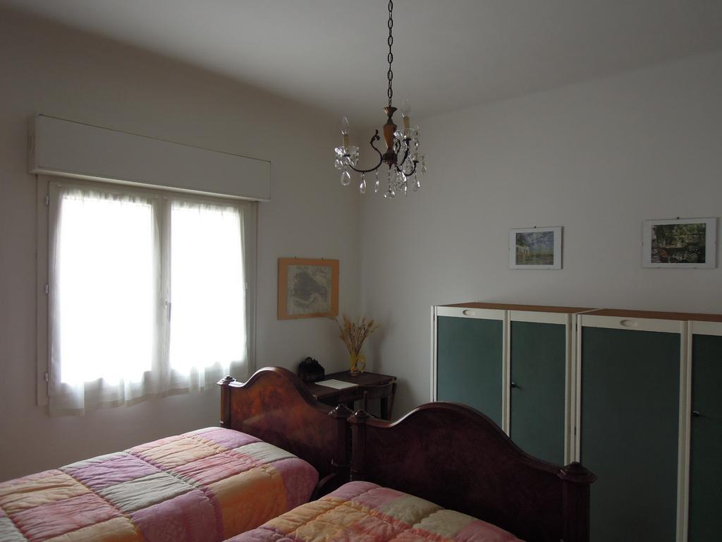 B&B Carlotta Μπολόνια Δωμάτιο φωτογραφία